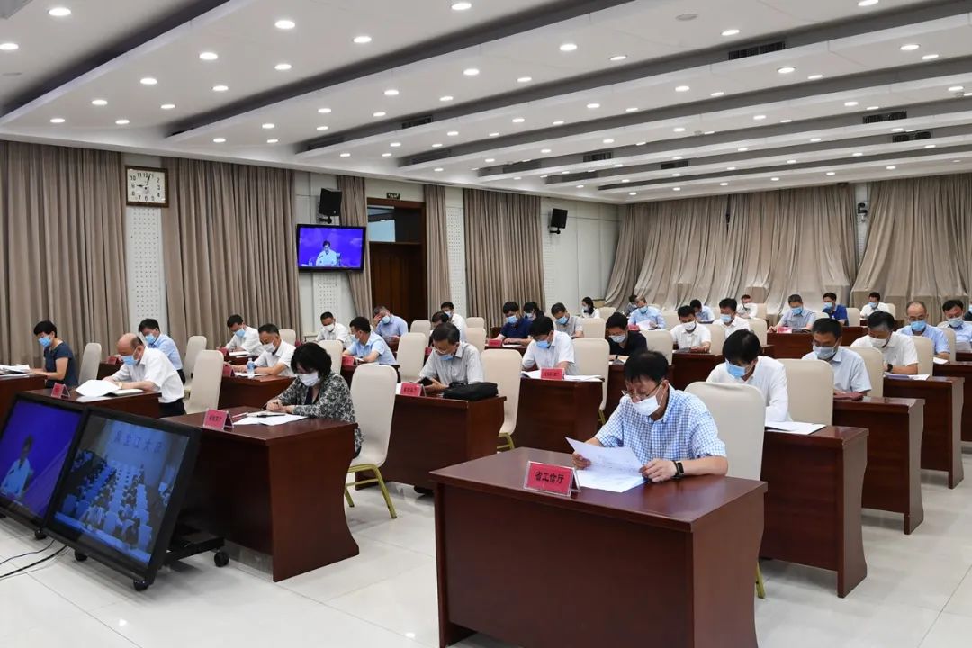 9b25bba76f0411dddfc606a6c0f4b5a0 徐建国:四大举措攻坚散煤污染治理 坚决打好蓝天保卫战